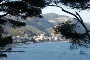 Xtrallusion photo gallery of Italy. Photos, pictures, images and photographs of the Italian Rivieras, the Italian Lakes, the Italian Alps, the Cinque Terre, the Amalfi coast and some of the most beautiful corners of Italy. Plus photos of Italian cities such as Pisa, Milan, Genoa and Rome.